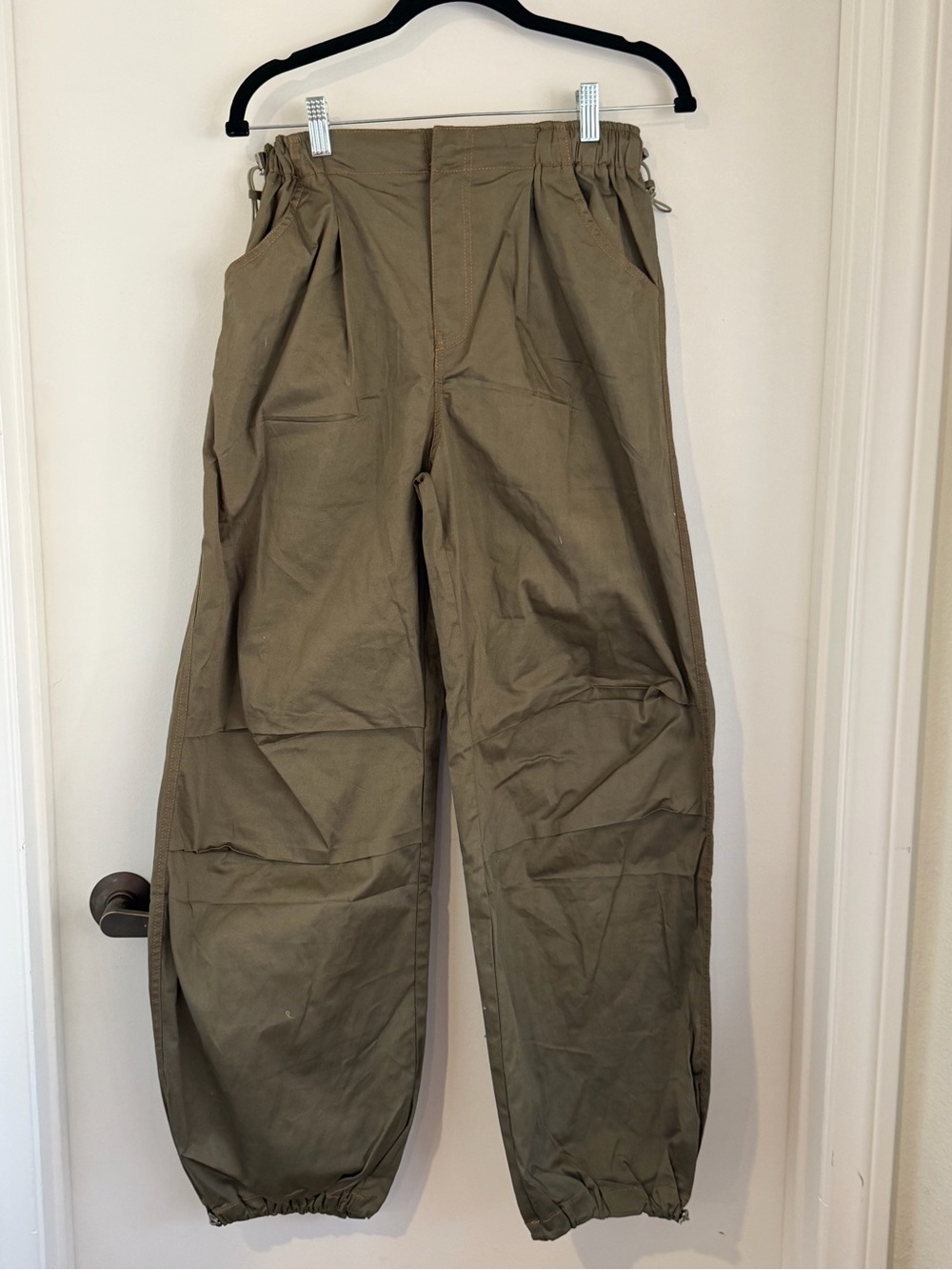Women's Olive Cargo Ankle Pants - Casual Cropped Utility Style NWT